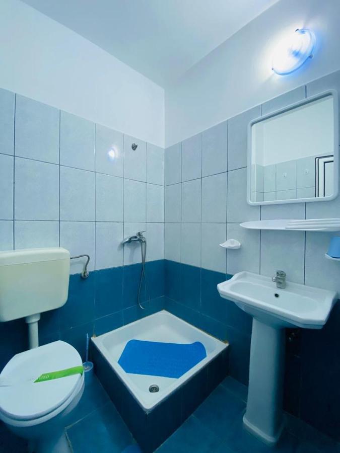 Hostel Pierre Costinesti Buitenkant foto